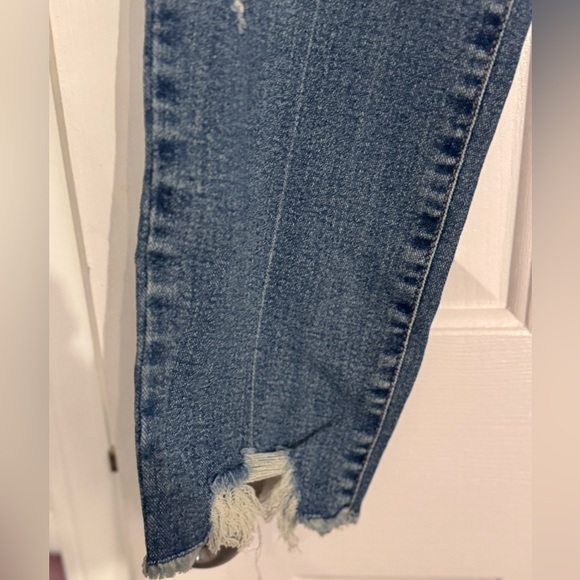 Jessica Simpson Blue Streak Spotlight Straight Ongoing, distressed/Ripped Jeans - Picture 10 of 16